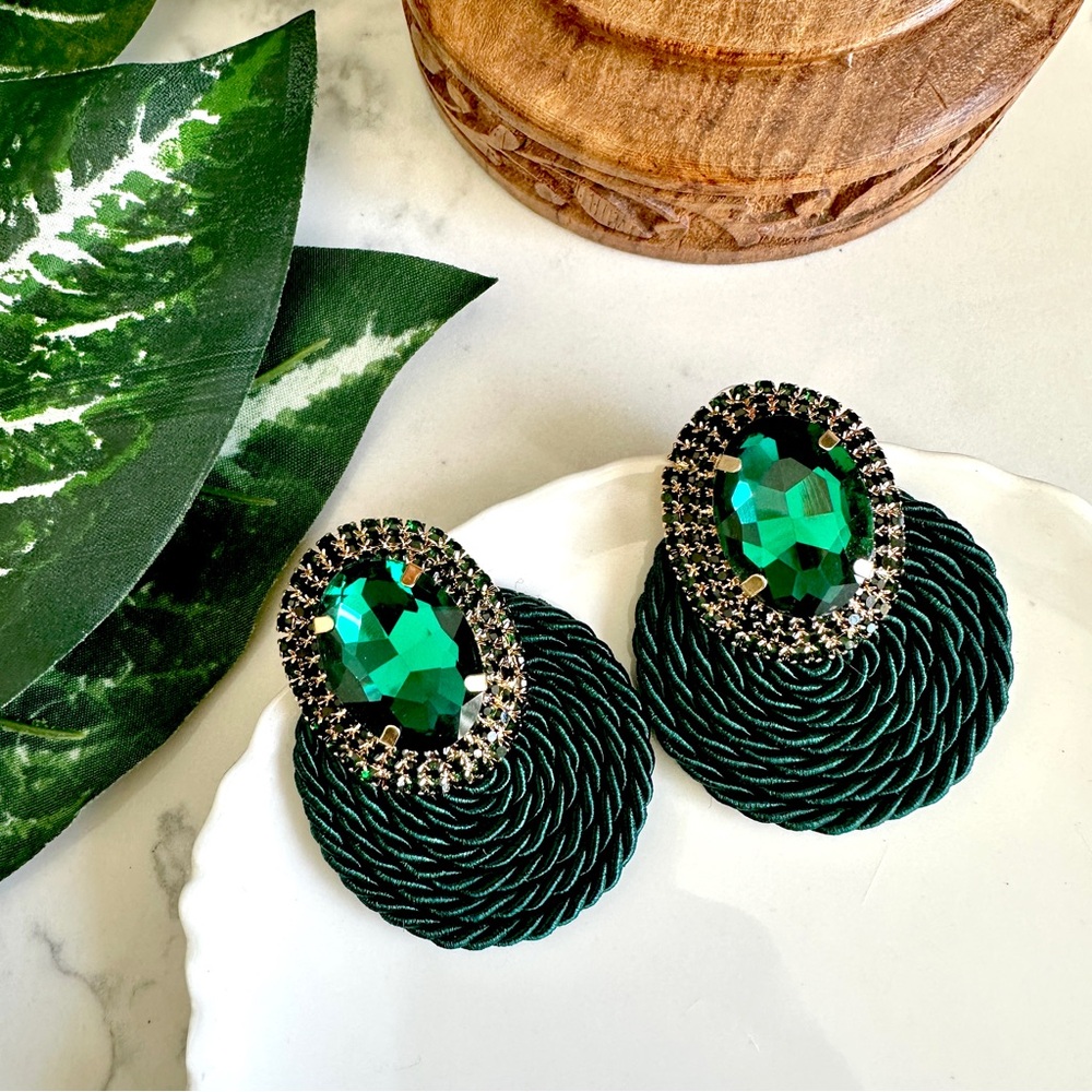 2/$30🌵 Green Stone Rhinestone Circle Woven Stud Earrings Textured Jewelry NEW